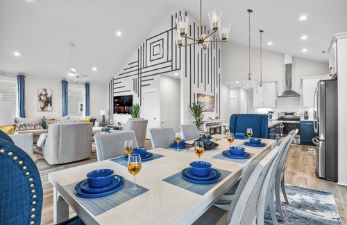 McCutcheon Field House | Beachfront |Pool | Hot Tub| Sauna| Fire Pit | EV Charger