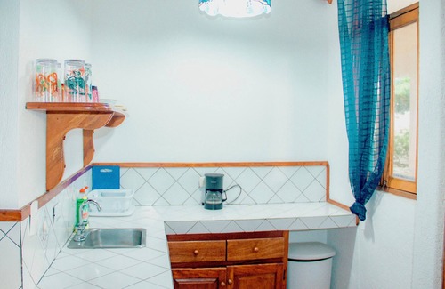 Santa Barbara House | Beachfront villa 5 BR/4 BA, private pool, free parking, seconds from the beach