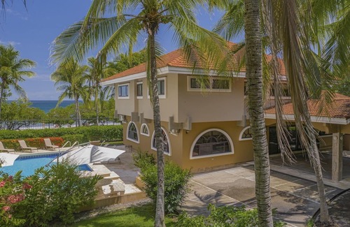 Playa Hermosa House | BEACHFRONT VILLA - FORMER BACARDI FAMILY COMPOUND! Lg FAMILY/WEDDING/EVENT VENUE