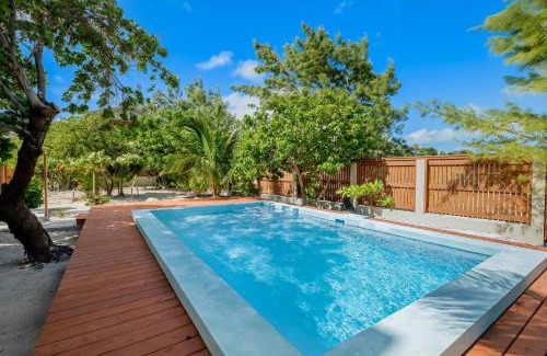 Caye Caulker Villa | Beachfront Villa Island Pearl Gold Standard Certified