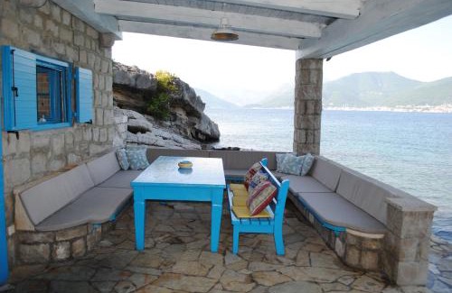 Radovici Villa | Beachfront villa Kakrc