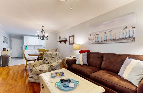 Palmetto Dunes Villa | Beachfront villa near golf with pool, hot tub, & balcony - snowbird-friendly