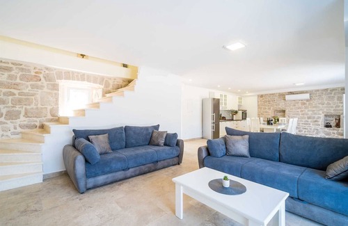 Putnikovic Villa | Beachfront Villa Olive Mill with pool