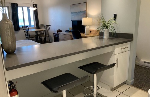 Regional District of Nanaimo Condo | Beachfront Walk-out in the Heart