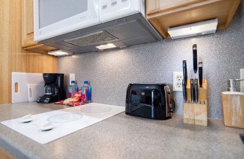 Traverse City Condo | ✵ Beachfront Walkout Condo: Pointes North Resort | 106