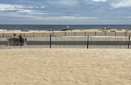 Manasquan Condo | BEACHFRONT WEEKLY RENTAL!