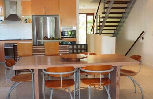 Mission Beach Apartment | BeachHouse One ~ Beachfront Haven ~ One bedroom