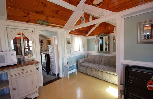 East Sandwich Cottage | Beachland 14 - Cozy studio cottage, steps to E. Sandwich beach