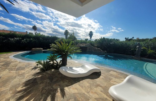 Denia Villa | Beachnear NEW Bali Villa & BIG Pool,2 Jacuzzis, Cave,Waterfall,Chillout&Barbacoa