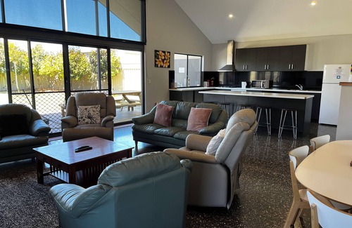 Jurien Bay House | Beachridge Estate - Ocean Living