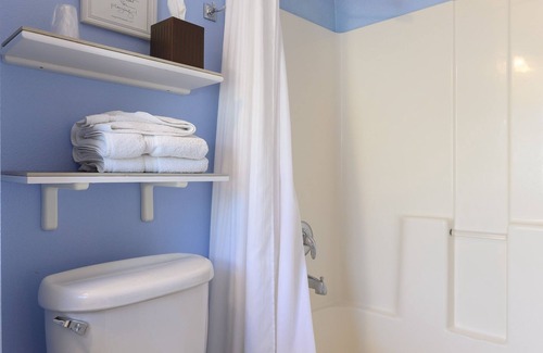 Bluff Heights Bed & Breakfast | Beachrunners Inn