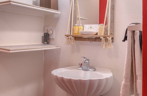 Bluff Heights Bed & Breakfast | Beachrunners Inn