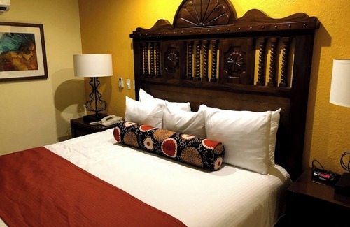 El Marasal Apartment | Beachside 2BR Condo in well appointed resort