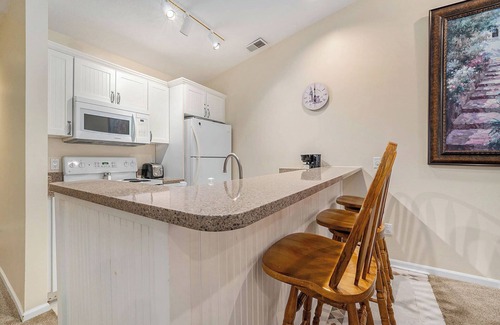 Traverse City Condo | Beachside 322 Waterfront Condo