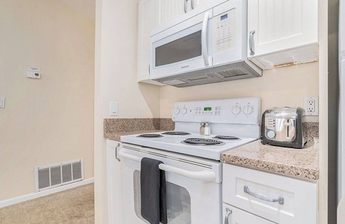 Traverse City Condo | Beachside 322 Waterfront Condo