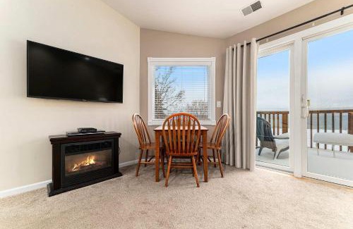 Traverse City House | Beachside 322 Waterfront Condo