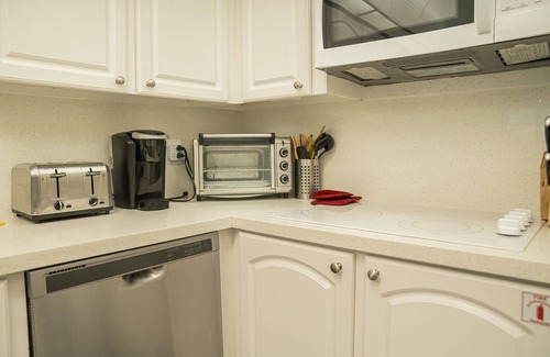 Hollywood South Central Beach Apartment | Beachside, 5th floor, 2 bedrooms, 2 full baths