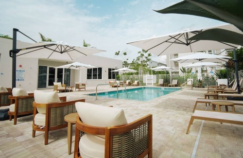 Dania Beach Apartment | Beachside Bliss | 1BR Condo w/Pool | Dania Beach