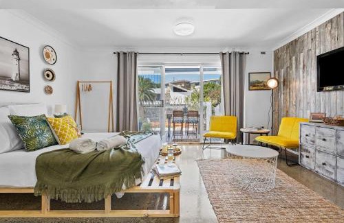 Forresters Beach House | Beachside Bliss Forresters Beach