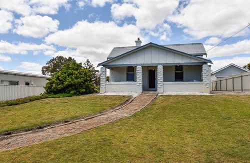 Lacepede House | Beachside Bungalow House
