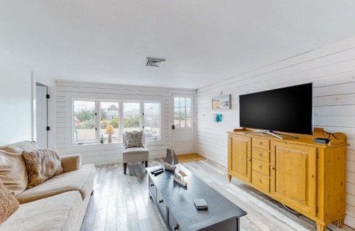 West Dennis House | Beachside Bungalow - B