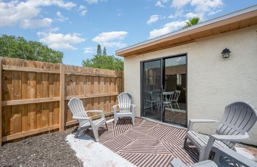 Cape Caneveral Beach Gardens House | Beachside Bungalow- 2 minutes from the beach!