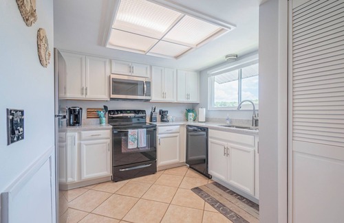 Sea Dunes Condo | Beachside Coastal Condo