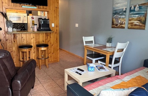 North End Condo | Beachside Condo-Only 400 Feet To The Beach-GREAT LOCATION!
