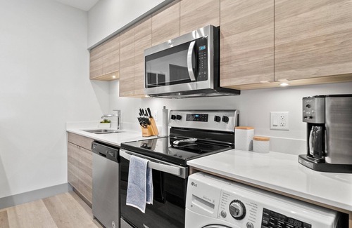 Vernon Condo | Beachside, cozy studio