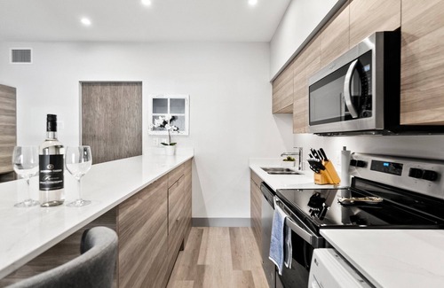 Vernon Condo | Beachside, cozy studio