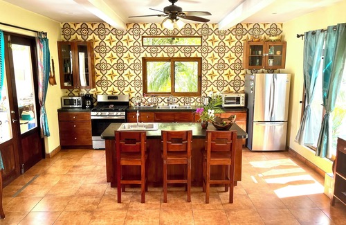 Playa Colorado House | BEACHSIDE dream CASA KON TIKI 4bd/5ba /Hacienda Iguana