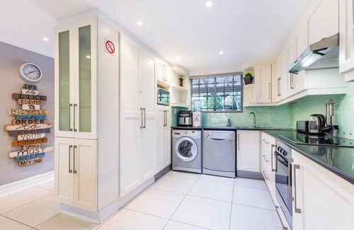 Ballito Apartment | Beachside Escape in Ballito: Pizza Oven, Pool, Back - Up Power