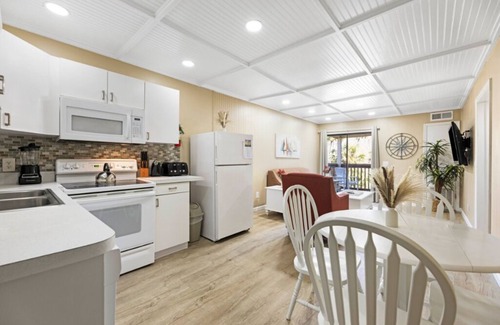 North Forest Beach Apartment | Beachside Family 2 Bedroom Villa
