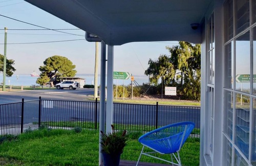 North Shore House | Beachside Getaway Bay Views North Shore VIC Sleeps 12 Free WiFi
