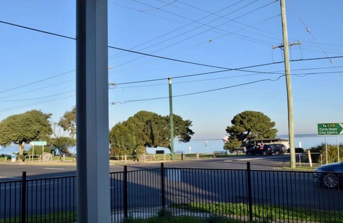 North Shore House | Beachside Getaway Bay Views North Shore VIC Sleeps 12 Free WiFi