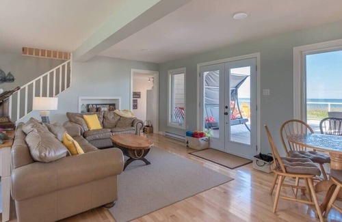 Pictou County Villa | Beachside Getaway Villa with space for 20+