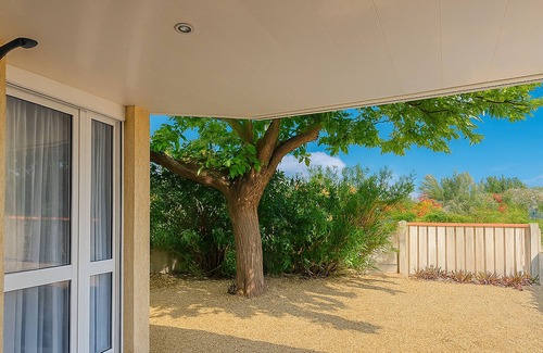 Torreilles-Plage House | Beachside Getaway in Torreilles - Cozy 2BR House for Couples/Families