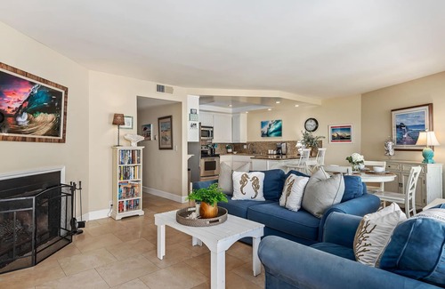 Carpinteria Condo | Beachside Getaway - Oceanfront Escape in Carpinteria