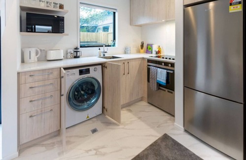New Brighton House | Beachside Haven 1 bed 1 bath