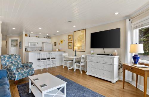 Traverse City House | Beachside Haven 102 Beachfront Condo Near Downtown Tart Trail