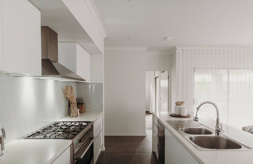 Fern Bay House | Beachside home. Modern living. ☀️