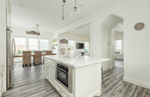 Red Fish Cove House | Beachside Home w/Gulf Views Built 2019, 3 Decks, Pointe West Resort Amenities