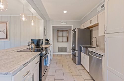Jekyll Island House | Beachside home with easy access to the beach with a private pool.