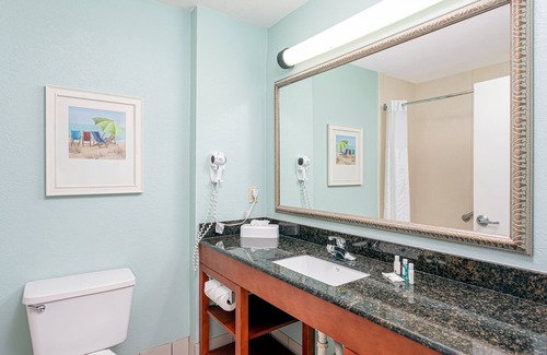 Cocoa Beach Hotel | Beachside Hotel & Suites Cocoa Beach - Port Canaveral