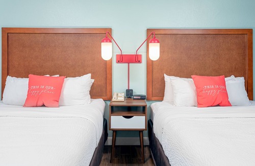Cocoa Beach Hotel | Beachside Hotel & Suites Cocoa Beach - Port Canaveral
