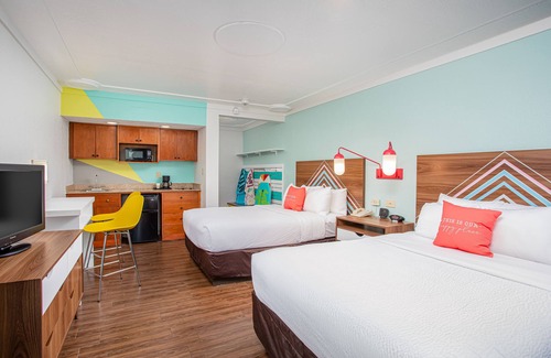 Cocoa Beach Hotel | Beachside Hotel & Suites Cocoa Beach - Port Canaveral