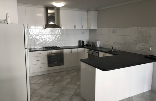 Ripon Apartment | Beachside & Jetty View Apartment 6 (Captains Apartment)