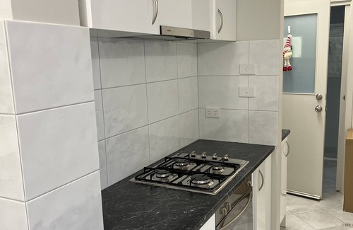 Ripon Apartment | Beachside & Jetty View Apt 5 (Harbour Master Apartment)