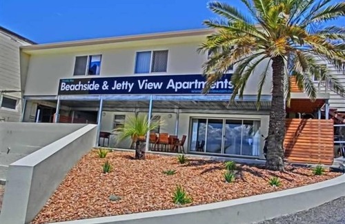 Ripon Apartment | Beachside & Jetty View Apartment 7 (Sea Eagles Nest Apt)