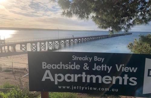 Ripon Apartment | Beachside & Jetty View Apartment 6 - Captain's Apt